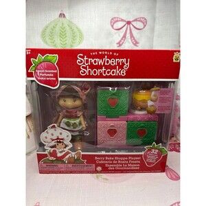 Strawberry Shortcake Posable Doll and Bake Shop Playset